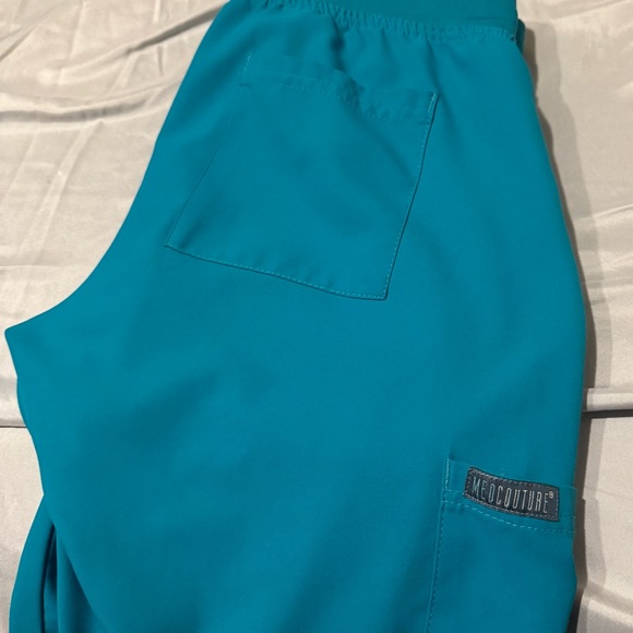 Med Couture (Insigts) Teal Scrub Set SZ XS - regular straight leg w/slits - Picture 8 of 9